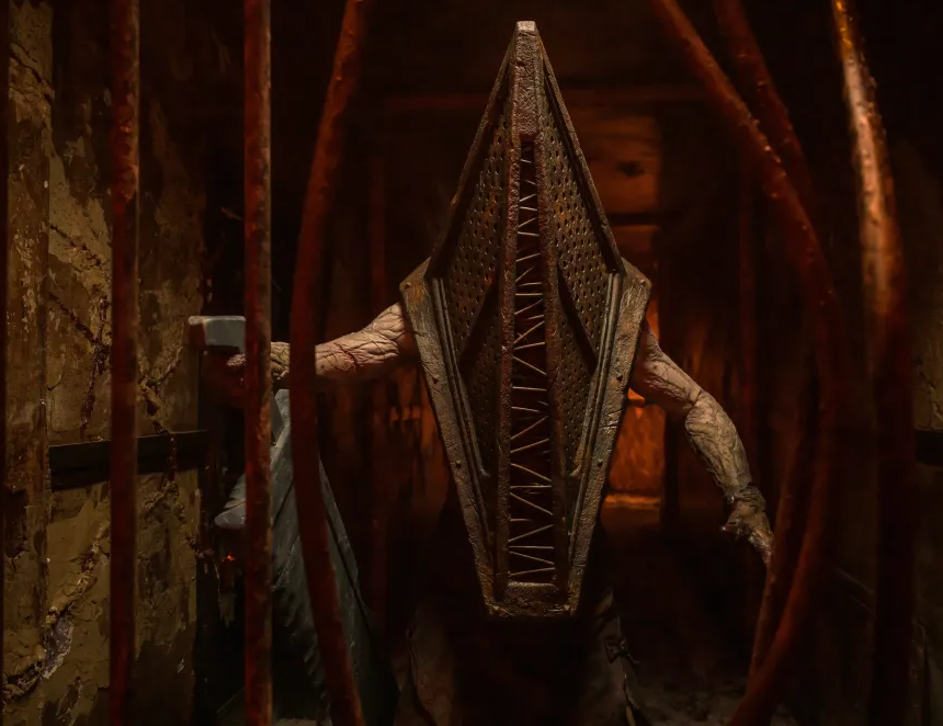 Pyramid Head Return to Silent hill